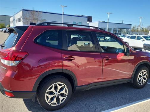Crimson Red Pearl 2024 Subaru Forester Premium