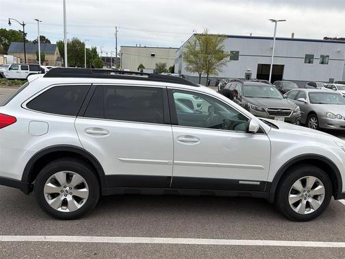 Satin White Pearl 2012 Subaru Outback 3.6R Limited