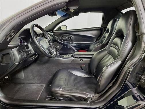 2001 Chevrolet Corvette Base