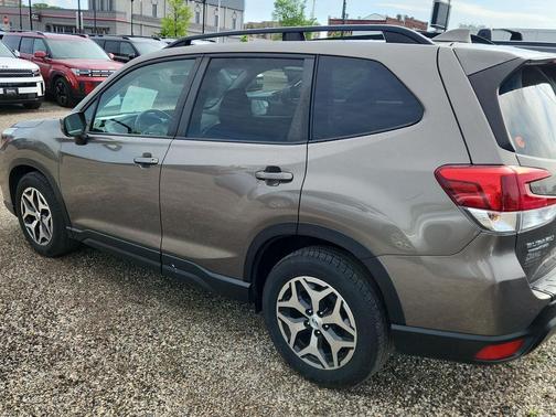 Sepia Bronze Metallic 2019 Subaru Forester Premium