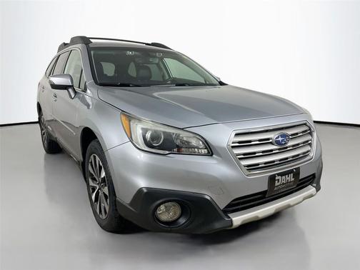 Ice Silver Metallic 2017 Subaru Outback 3.6R Limited