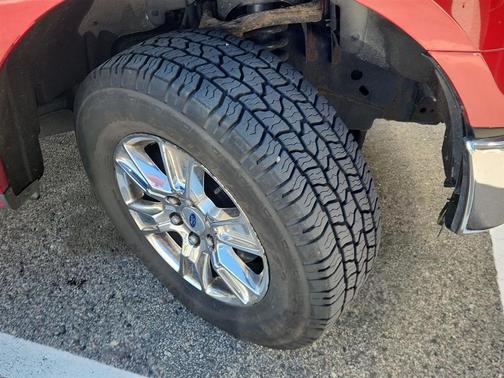 Ruby Red Metallic Tinted Clearcoat 2015 Ford F-150 XLT