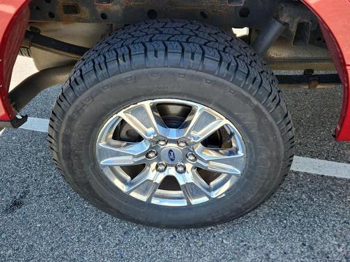 Ruby Red Metallic Tinted Clearcoat 2015 Ford F-150 XLT
