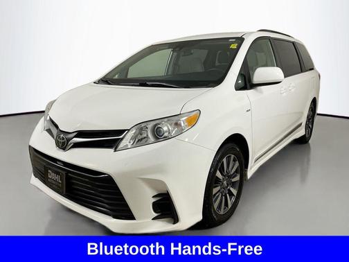 2019 Toyota Sienna LE