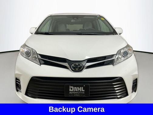 2019 Toyota Sienna LE
