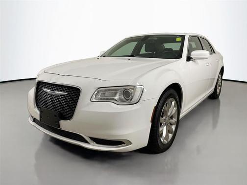 2018 Chrysler 300 Touring