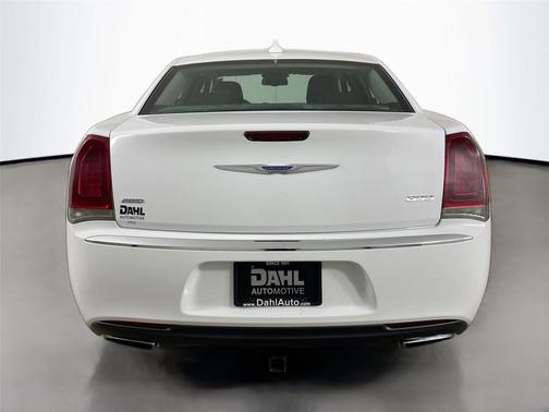 2018 Chrysler 300 Touring