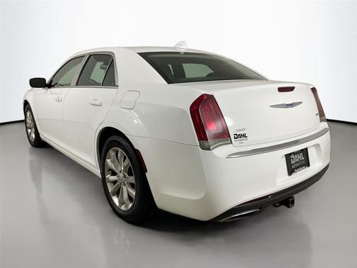 2018 Chrysler 300 Touring