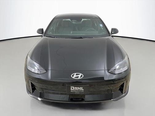 2025 Hyundai IONIQ 6 SE