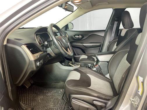 Billet Silver Metallic Clearcoat 2014 Jeep Cherokee Latitude