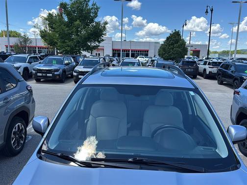 Ice Silver Metallic 2018 Subaru Forester 2.5i Premium