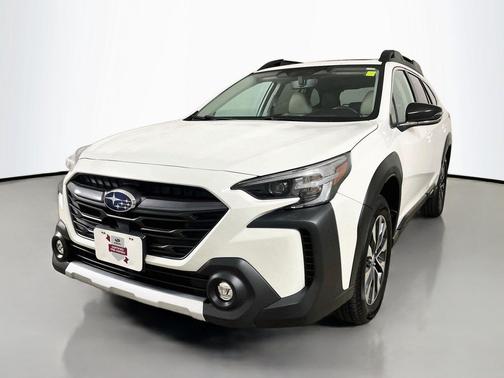 Crystal White Pearl 2024 Subaru Outback Limited