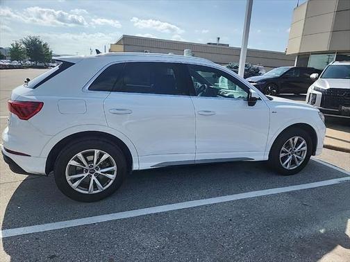 2024 Audi Q3 Premium 45 TFSI S line quattro Tiptronic