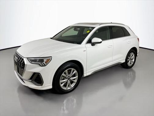 2024 Audi Q3 Premium 45 TFSI S line quattro Tiptronic
