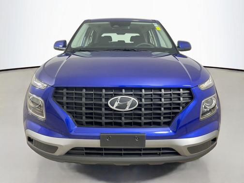 2023 Hyundai VENUE SE