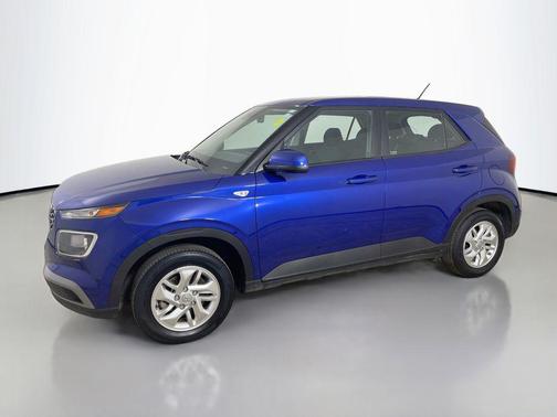 2023 Hyundai VENUE SE