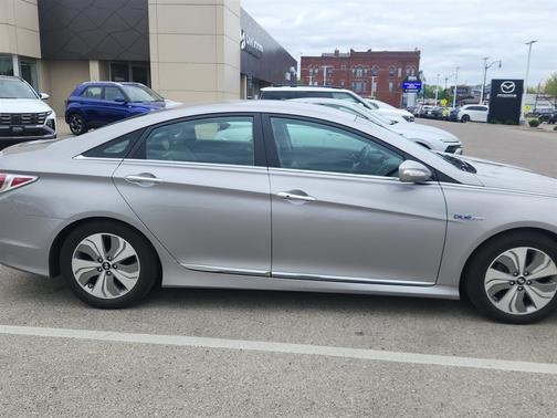 Hyper Silver Metallic 2013 Hyundai SONATA Hybrid Limited