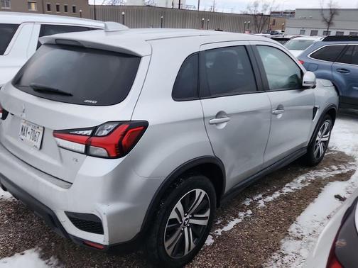 2024 Mitsubishi Outlander Sport SE