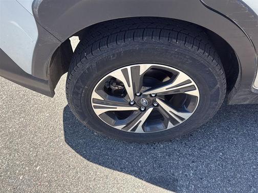 Crystal White Pearl 2024 Subaru Crosstrek Premium