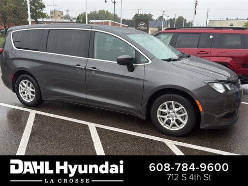Granite Crystal Metallic Clearcoat 2021 Chrysler Voyager LX