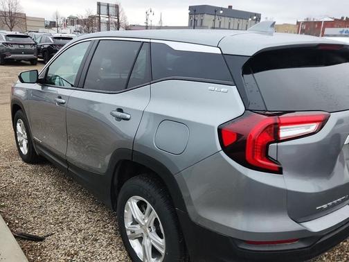 Sterling Metallic 2024 GMC Terrain SLE