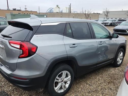Sterling Metallic 2024 GMC Terrain SLE