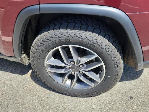 Velvet Red Pearl 2020 Jeep Grand Cherokee Limited