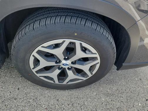 Magnetite Gray Metallic 2021 Subaru Forester Premium