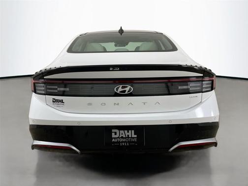 2026 Hyundai SONATA Hybrid Limited