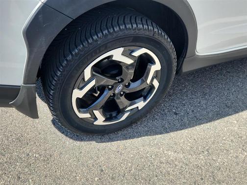 Crystal White Pearl 2021 Subaru Crosstrek Limited