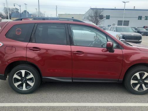 Venetian Red Pearl 2018 Subaru Forester 2.5i Premium