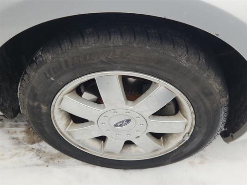 2005 Ford Five Hundred SE