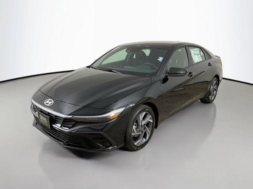 2025 Hyundai ELANTRA HEV SEL Sport