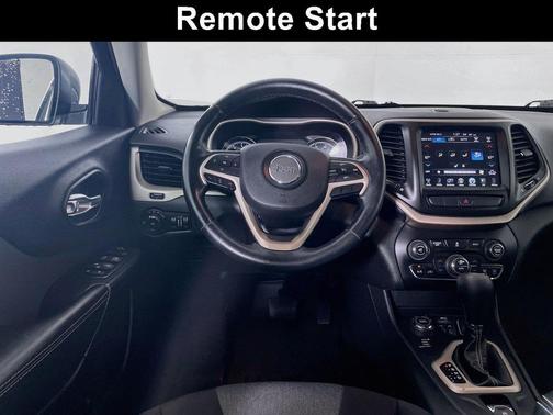 Granite Crystal Metallic Clearcoat 2014 Jeep Cherokee Latitude