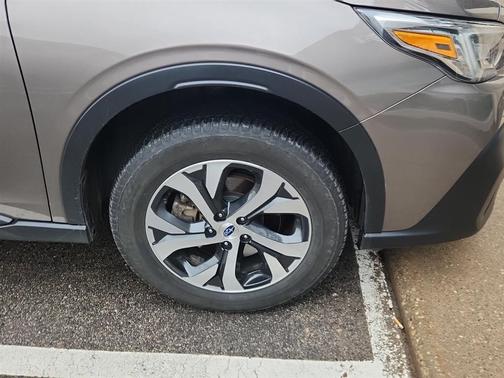 Brilliant Bronze Metallic 2022 Subaru Outback Limited XT