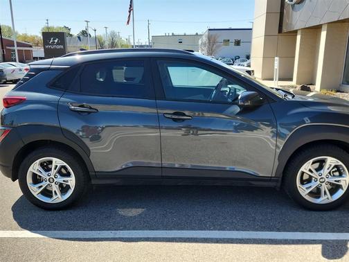 Thunder Gray 2022 Hyundai KONA SEL