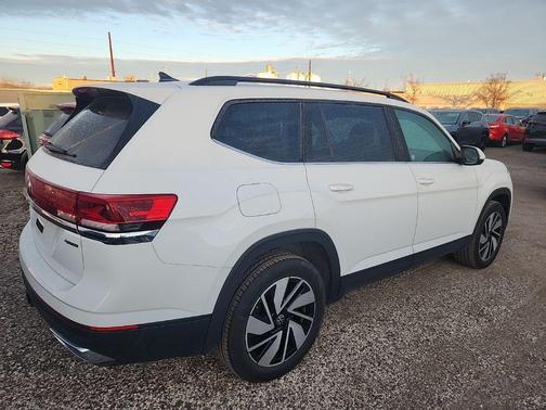 2024 Volkswagen Atlas 2.0T SE w/Technology 4MOTION