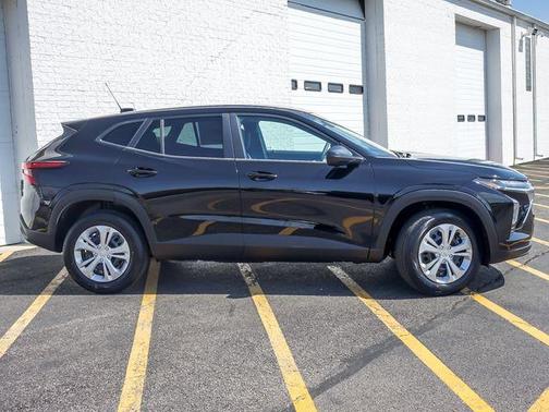 Mosaic Black Metallic 2026 Chevrolet Trax LS