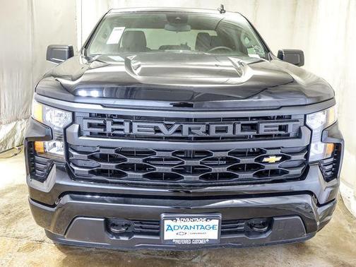 Black 2026 Chevrolet Silverado 1500 Custom