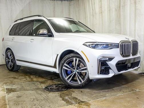2022 BMW X7 M50i
