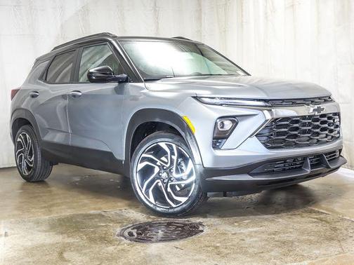 Sterling Gray Metallic 2026 Chevrolet Trailblazer RS