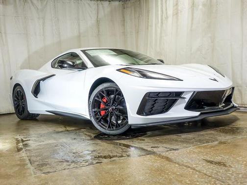 Arctic White 2026 Chevrolet Corvette Stingray w/1LT