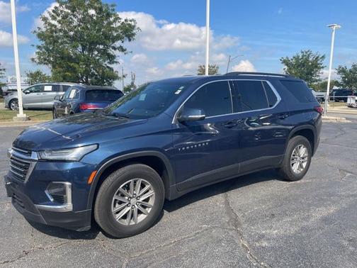 2023 Chevrolet Traverse LT Cloth