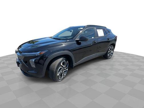 Mosaic Black Metallic 2024 Chevrolet Trax FWD 2RS