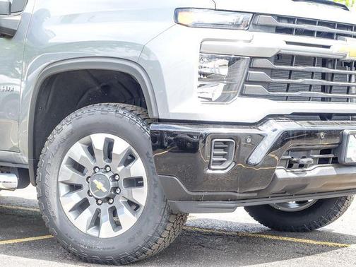 Sterling Gray Metallic 2026 Chevrolet Silverado 2500 Custom