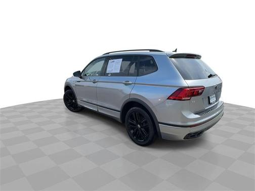 2022 Volkswagen Tiguan 2.0T SE R-Line Black 4MOTION