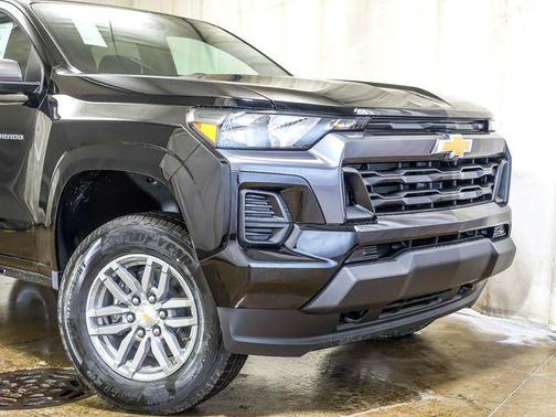 Black 2026 Chevrolet Colorado LT