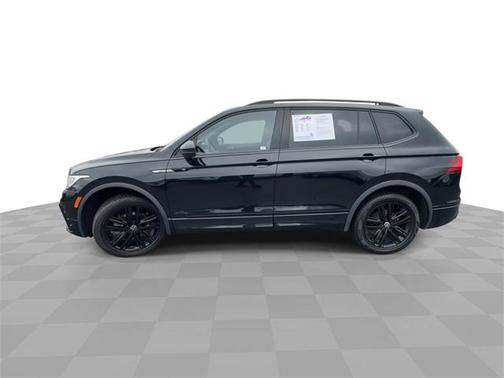2022 Volkswagen Tiguan 2.0T SE R-Line Black 4MOTION