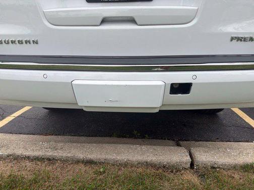 Summit White 2020 Chevrolet Suburban Premier