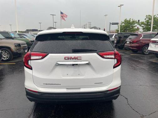 Summit White 2023 GMC Terrain SLE